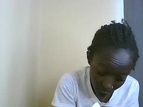 Snapshot of Keilay chatting on 07-28-26, 12:12 Keilay online show from 07-28-26, 12:12