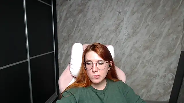 Reginasmilee online show from 02-10-26, 05:33