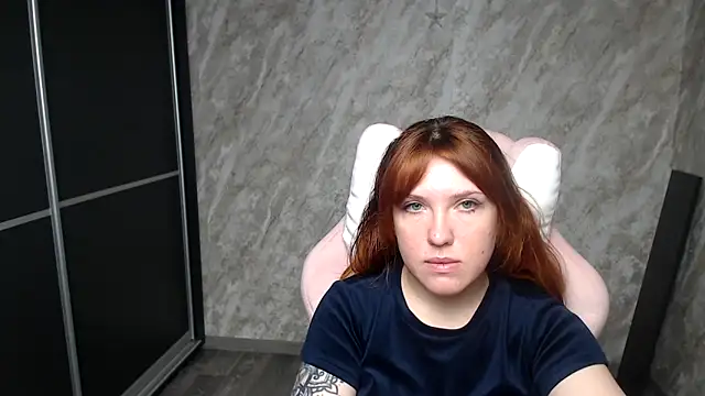 Reginasmilee online show from 02-19-26, 04:52