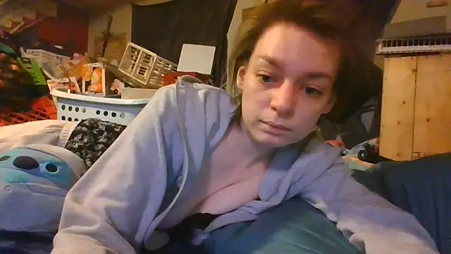 Snapshot of daddiesgurl69 chatting on 07-12-26, 01:18 daddiesgurl69 online show from 07-12-26, 01:18