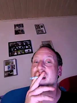 Snapshot of Geilerlutscher35 chatting on 07-26-26, 11:44 Geilerlutscher35 online show from 07-26-26, 11:44