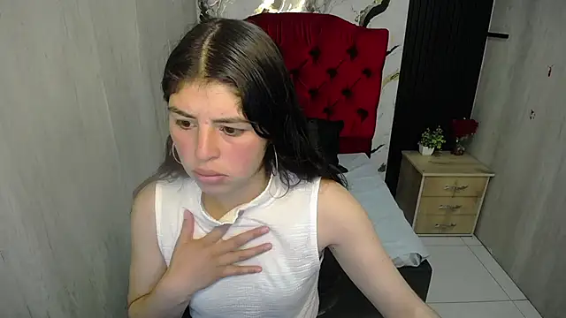 Snapshot of lyssa_blue chatting on 06-30-26, 12:06 lyssa blue online show from 06-30-26, 12:06