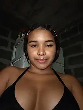 Snapshot of Madeleik chatting on 07-04-26, 01:01 Madeleik online show from 07-04-26, 01:01