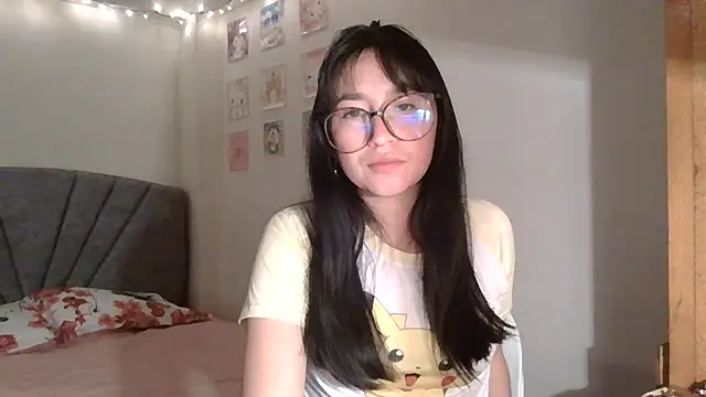 Snapshot of Zui_Luh chatting on 07-13-26, 01:41 Zui Luh online show from 07-13-26, 01:41