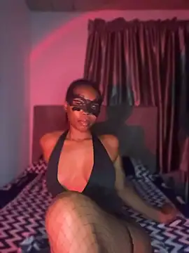 Snapshot of Seductresss chatting on 06-25-26, 12:54 Seductresss online show from 06-25-26, 12:54