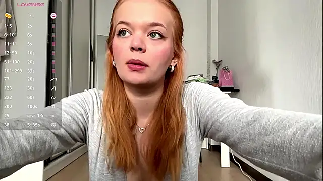Snapshot of ellyclacher chatting on 06-29-26, 08:20 ellyclacher online show from 06-29-26, 08:20