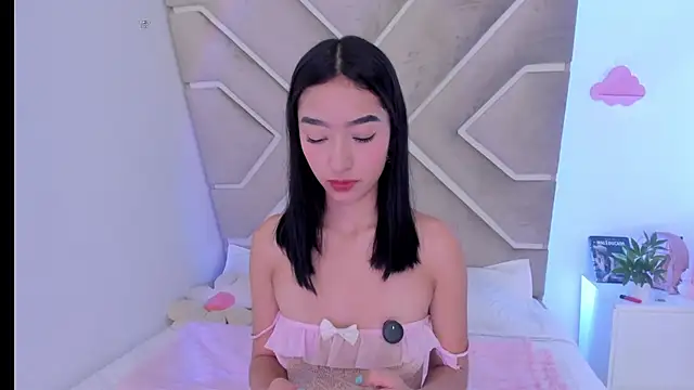 annelisee  online show from 06-26-26, 11:09