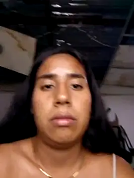 Snapshot of alice_xoxo_ chatting on 07-12-26, 01:40 alice xoxo online show from 07-12-26, 01:40