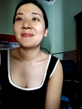 Lyrose 2k online show from 07-05-26, 12:39