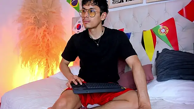 Drake Sato online show from 07-08-26, 03:22