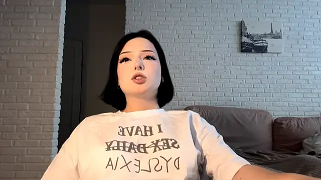 MiaLoon online show from 07-02-26, 01:50