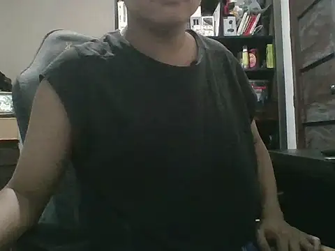Snapshot of aeonfluxxx chatting on 07-01-26, 06:07 aeonfluxxx online show from 07-01-26, 06:07