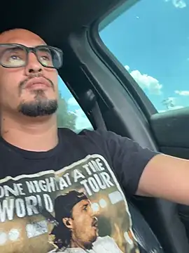 Johnvalderaz1989 online show from 07-13-26, 08:00
