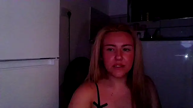 Snapshot of MaddyCherryX chatting on 07-02-26, 11:22 MaddyCherryX online show from 07-02-26, 11:22