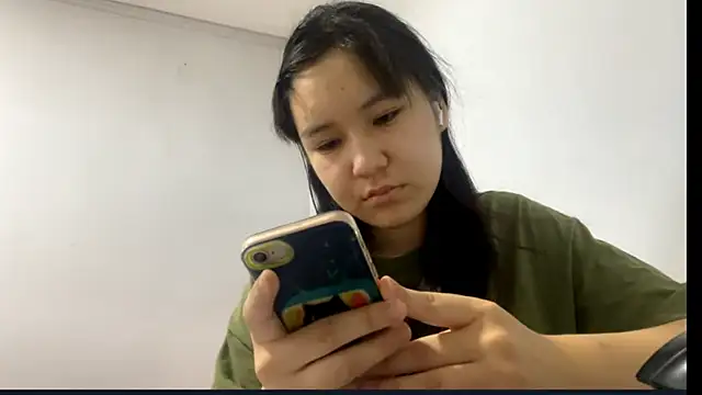 Snapshot of KaseyLeak chatting on 07-09-26, 10:30 KaseyLeak online show from 07-09-26, 10:30