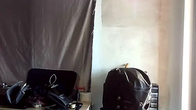 Snapshot of mikey-s-cort chatting on 07-04-26, 01:28 mikey-s-cort online show from 07-04-26, 01:28