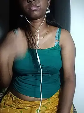 Snapshot of Monika-Beauty chatting on 07-23-26, 06:39 Monika-Beauty online show from 07-23-26, 06:39
