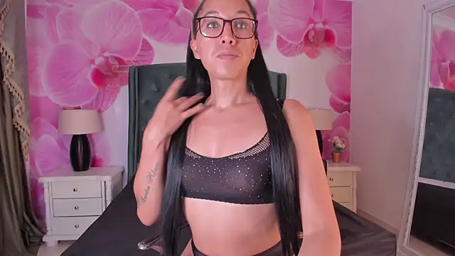 Snapshot of ISABELLA_STARR chatting on 07-08-26, 07:29 ISABELLA STARR online show from 07-08-26, 07:29