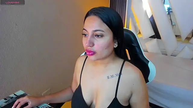 soffy foxxy online show from 07-12-26, 03:14