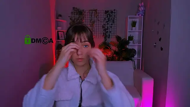 elodie crystal online show from 07-23-26, 09:18