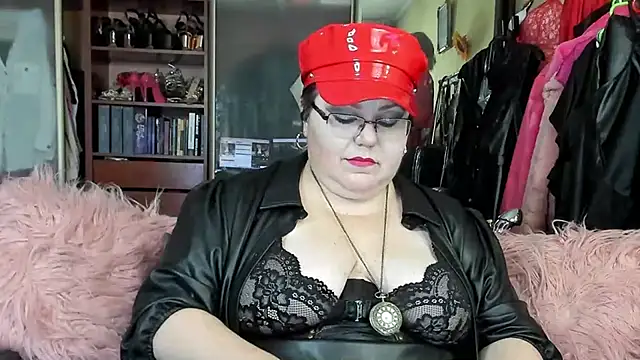 KaryQueen online show from 02-15-25, 05:28