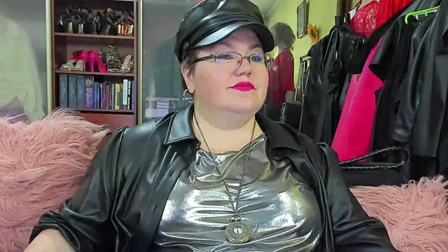 KaryQueen online show from 03-05-25, 04:02