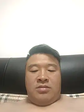 xiaowu2323 online show from 07-10-26, 02:30