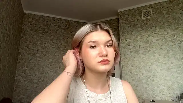 Snapshot of PearlyCafferky chatting on 07-09-26, 12:09 PearlyCafferky online show from 07-09-26, 12:09