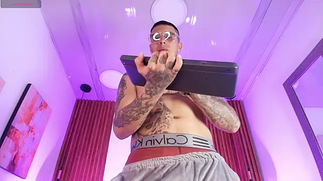 Snapshot of Liam_Ink chatting on 07-15-26, 12:32 Liam Ink online show from 07-15-26, 12:32