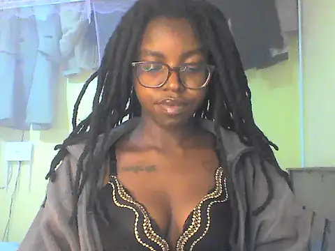 Snapshot of Ebonymuse chatting on 07-14-26, 06:07 Ebonymuse online show from 07-14-26, 06:07