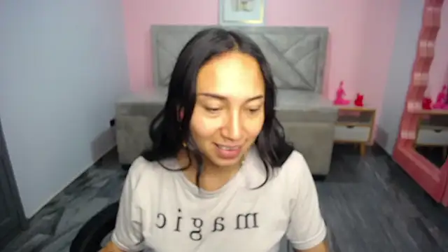 Snapshot of BloomyRose_ch chatting on 07-13-26, 01:03 BloomyRose ch online show from 07-13-26, 01:03
