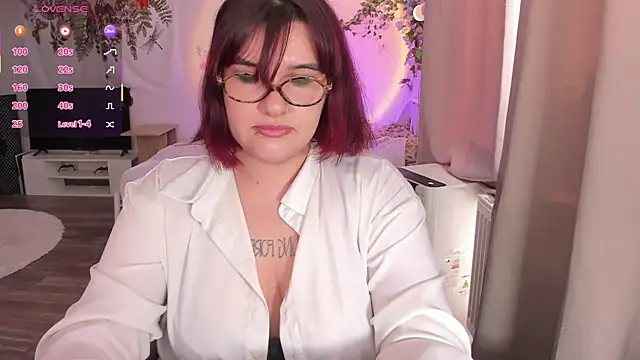Snapshot of TinaColad chatting on 07-15-26, 04:56 TinaColad online show from 07-15-26, 04:56