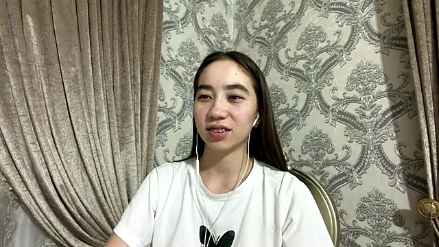 Snapshot of cocoSharms chatting on 07-19-26, 03:05 cocoSharms online show from 07-19-26, 03:05