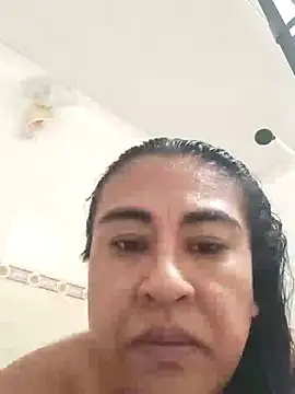 Snapshot of emilymoorre35 chatting on 07-19-26, 12:03 emilymoorre35 online show from 07-19-26, 12:03