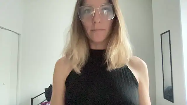 quirkyquinn online show from 07-15-26, 04:34