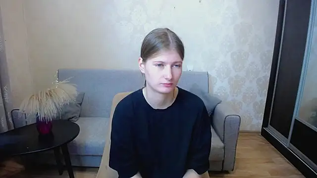 Snapshot of ummu_lumi chatting on 07-15-26, 04:40 ummu lumi online show from 07-15-26, 04:40