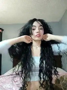 laura mon online show from 08-05-26, 02:47
