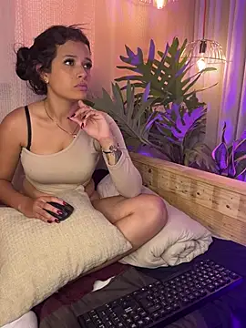 Samantha026 online show from 07-17-26, 06:57