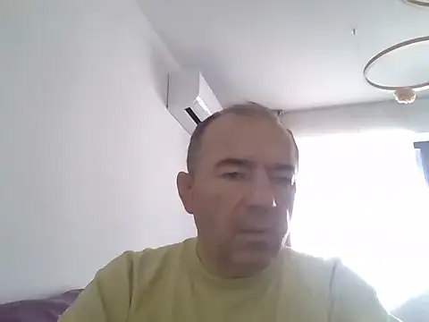 gabriel9  online show from 04-23-26, 01:46