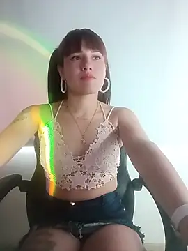  Luna Blooms online show from 07-21-26, 03:03