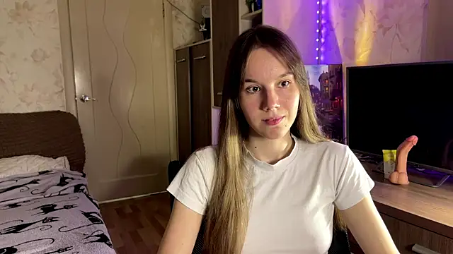 Snapshot of Rina_Right chatting on 08-05-26, 10:33 Rina Right online show from 08-05-26, 10:33