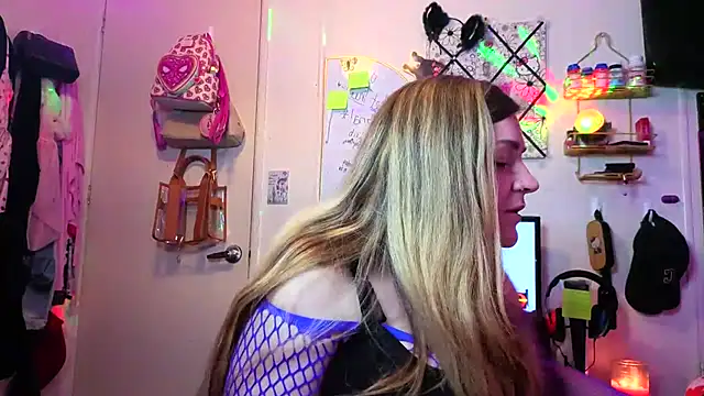 xxKitten online show from 07-21-26, 05:21