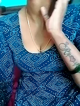 Snapshot of Lovely-Pihu chatting on 07-21-26, 07:00 Lovely-Pihu online show from 07-21-26, 07:00