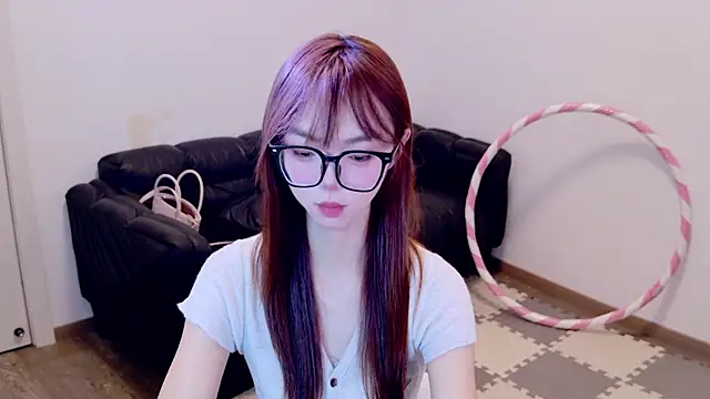 Snapshot of classy-01 chatting on 08-06-26, 08:49 classy-01 online show from 08-06-26, 08:49