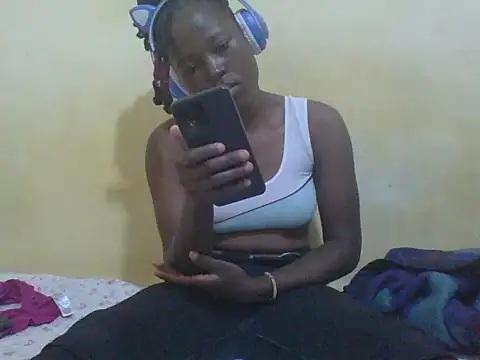 Snapshot of Shan-Avril chatting on 07-24-26, 08:34 Shan-Avril online show from 07-24-26, 08:34
