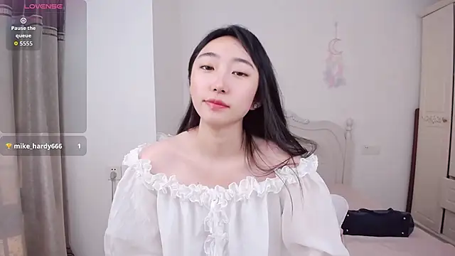 VeronicaDaugherty online show from 07-26-26, 10:33