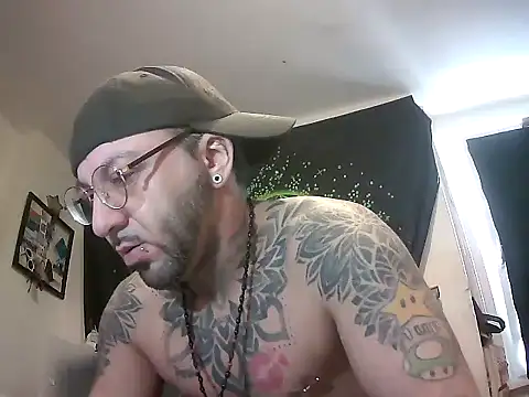 Snapshot of MagicStickBoy chatting on 03-12-26, 10:43 MagicStickBoy online show from 03-12-26, 10:43