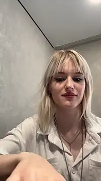 LezzyCrown online show from 07-31-26, 12:04