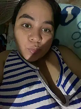 Snapshot of laura1999love chatting on 07-31-26, 10:58 laura1999love online show from 07-31-26, 10:58