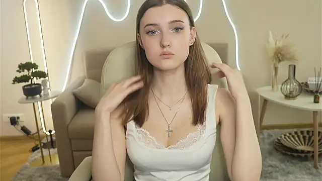 Snapshot of BrittPryer chatting on 08-01-26, 01:32 BrittPryer online show from 08-01-26, 01:32